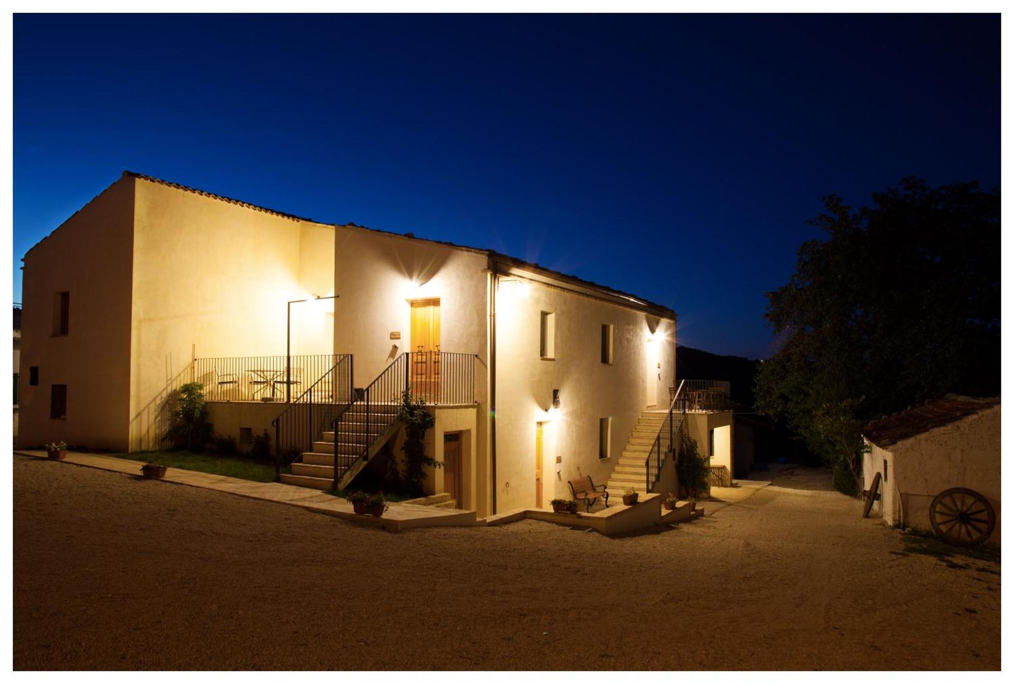 Agriturismo Rosso Di Sera Cugnoli Exterior photo
