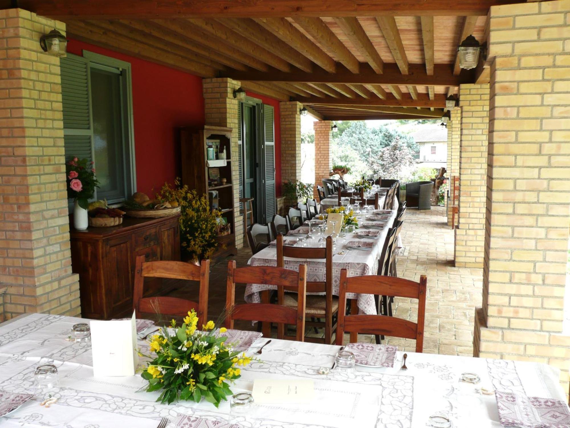 Agriturismo Rosso Di Sera Cugnoli Exterior photo