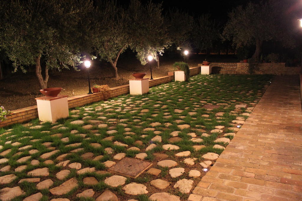 Agriturismo Rosso Di Sera Cugnoli Exterior photo